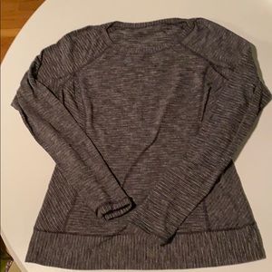 Lululemon long sleeve top size 12